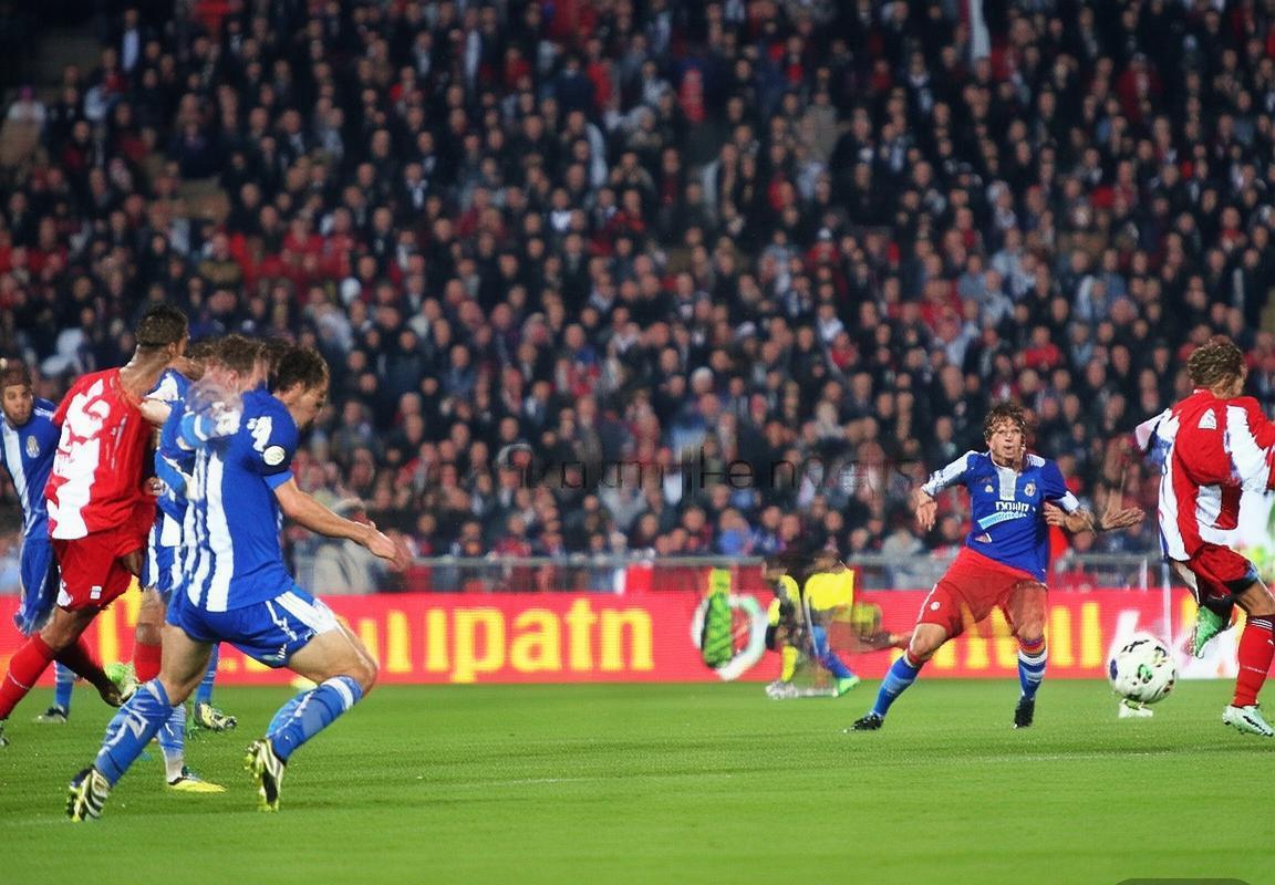 西甲焦点战：巴伦西亚VS皇马巅峰对决精彩回顾